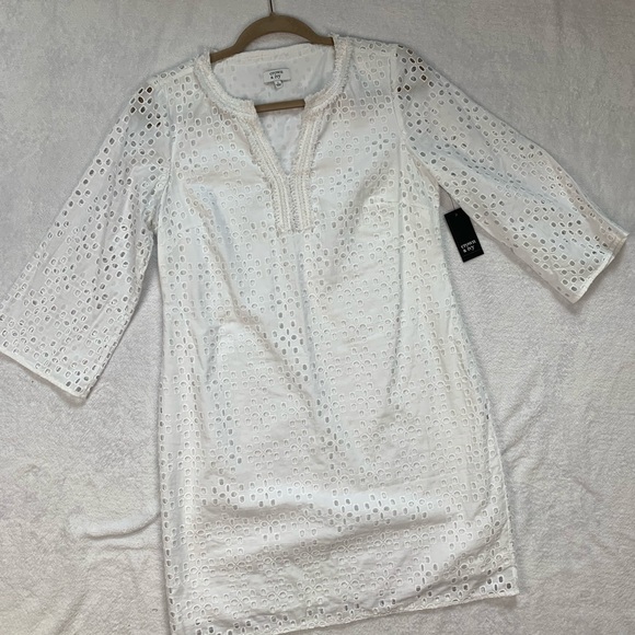 Crown and Ivy White Cotton Eyelet Dress - Picture 2 of 8